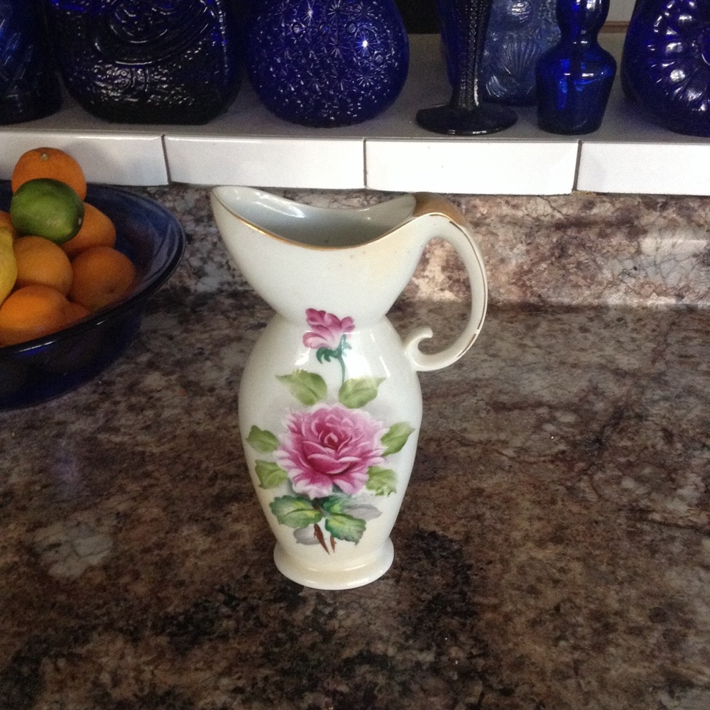 Vtg Ucago Handpainted Vase Roses Gold Trim